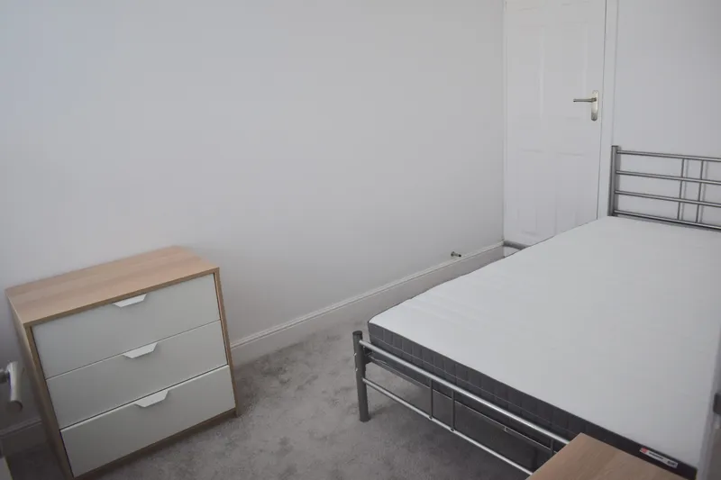 2 Bed Terraced house // Aug 2026 - Image 6